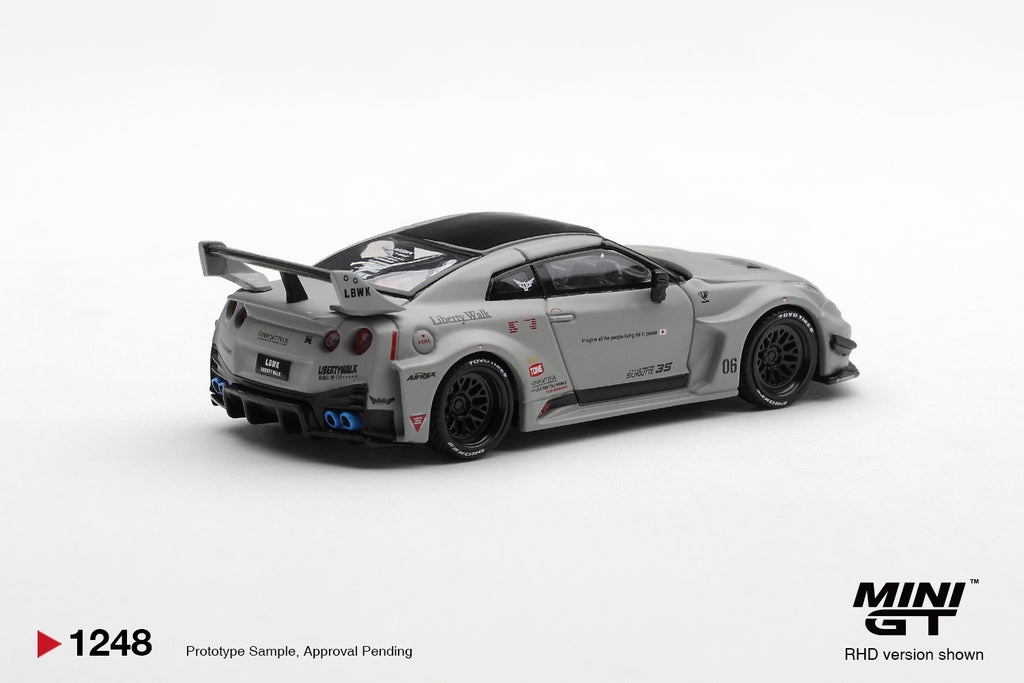 Mini GT LB-Silhouette WORKS GT Nissan 35GT-RR Version 1 Matte Gray (LHD) [Clamshell Package] (1:64 Scale Diecast)